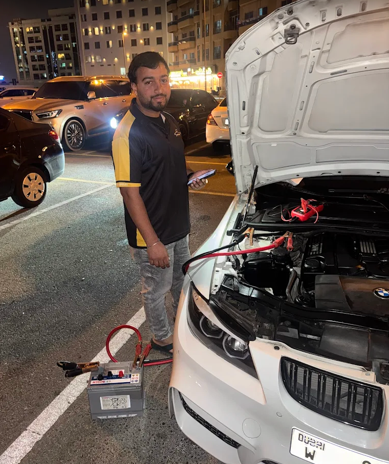 Mobile car battery replacement in Dubai by 800 Shelby